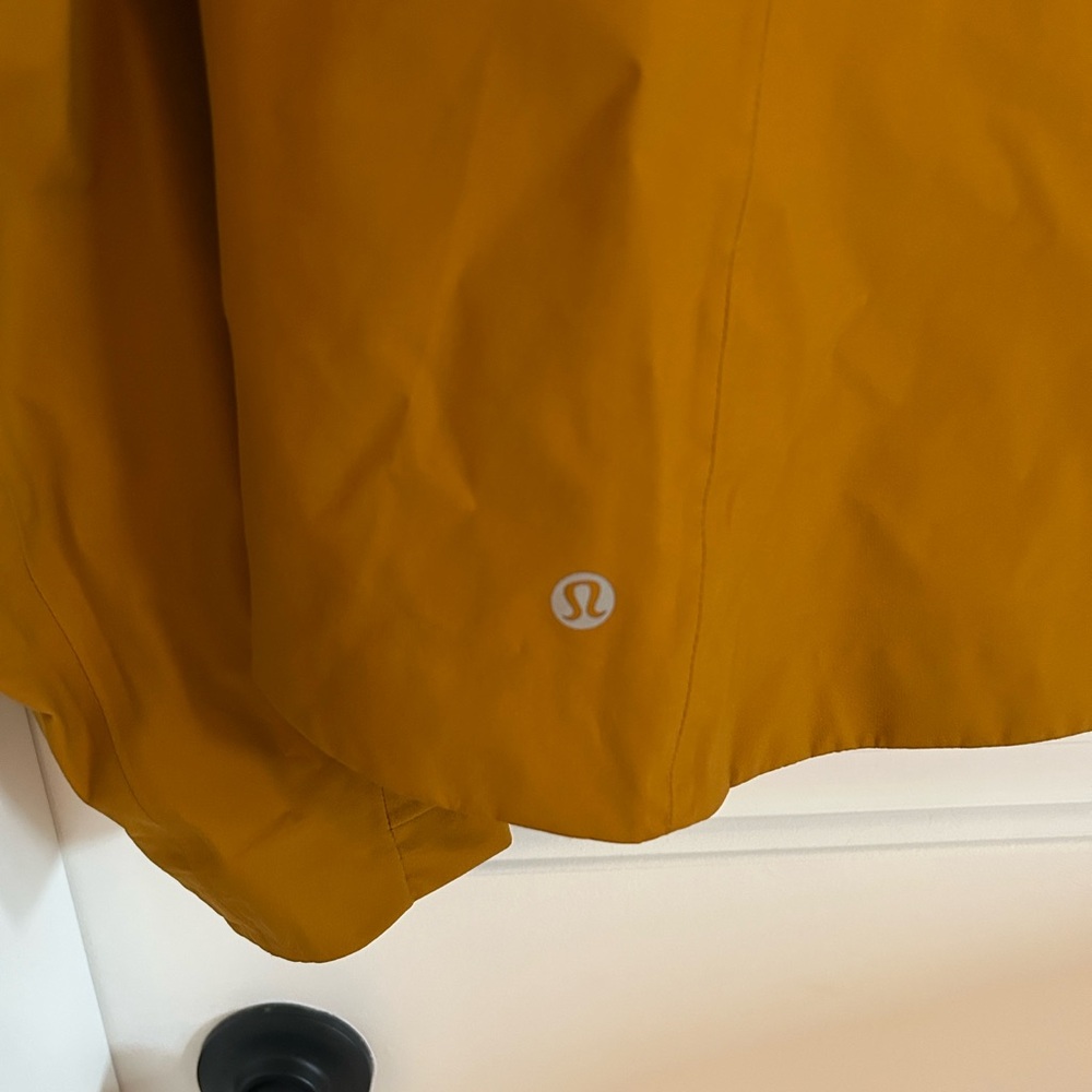Like New! Lululemon The Rain is Calling Jacket - Picture 5 of 9